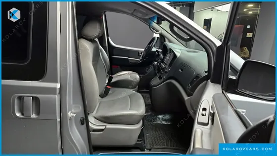 HYUNDAI STAREX 11-SEATER WAGON