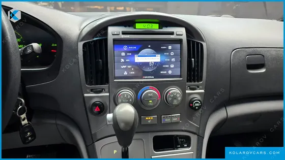 HYUNDAI STAREX 11-SEATER WAGON