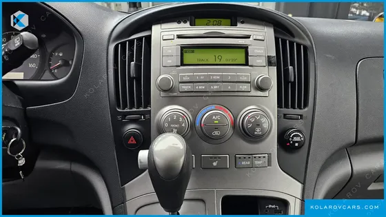 HYUNDAI STAREX GUARD CAR OF CHILDREN