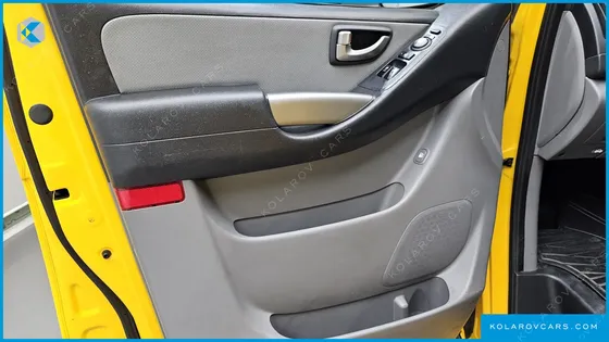 HYUNDAI STAREX GUARD CAR OF CHILDREN