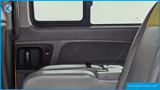 HYUNDAI STAREX GUARD CAR OF CHILDREN