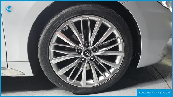 HYUNDAI GRANDEUR 2.4 PREMIUM