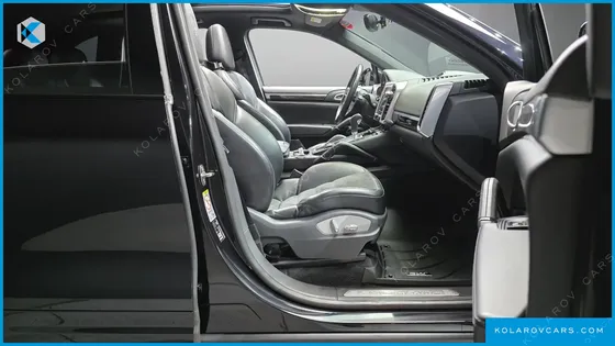 PORSCHE CAYENNE 3.0 DIESEL PLATIUM EDITION