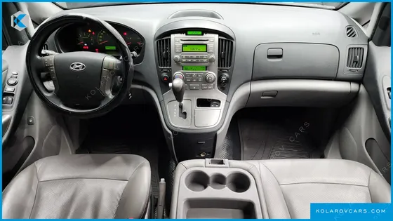 HYUNDAI STAREX 12-SEATER WAGON