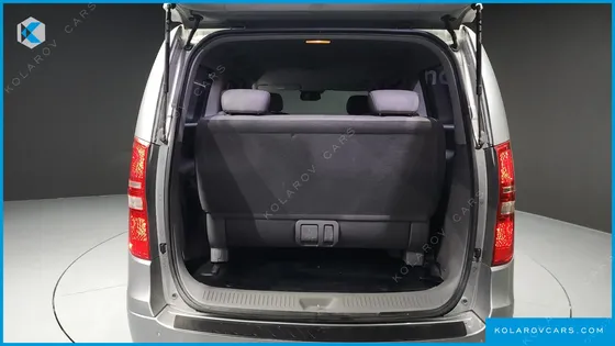 HYUNDAI STAREX 12-SEATER WAGON