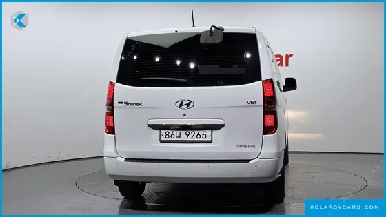 HYUNDAI STAREX 3-SEATER VAN