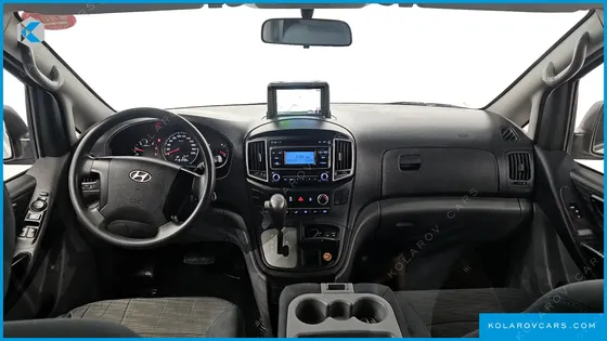 HYUNDAI STAREX 3-SEATER VAN