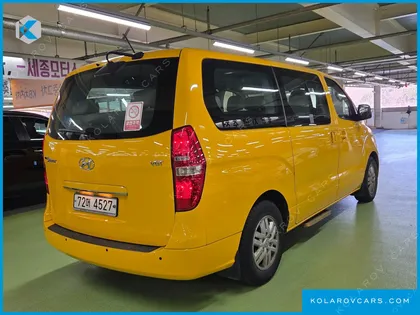 HYUNDAI STAREX 12-SEATER WAGON