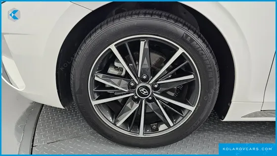 HYUNDAI GRANDEUR 2.5