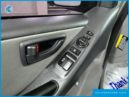 HYUNDAI STAREX 12-SEATER WAGON