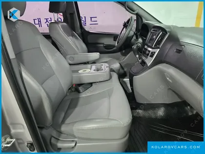 HYUNDAI STAREX 12-SEATER WAGON