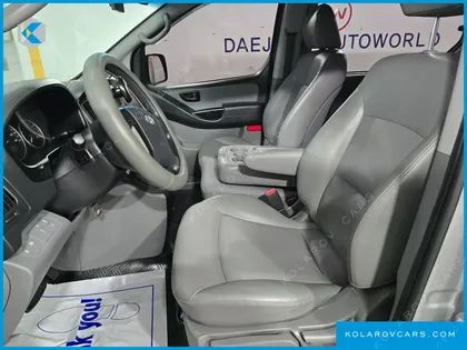 HYUNDAI STAREX 12-SEATER WAGON
