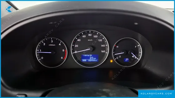 HYUNDAI STAREX 4WD 11-SEATER WAGON