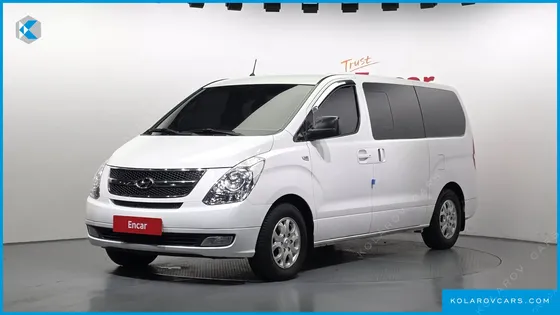HYUNDAI STAREX 5-SEATER VAN