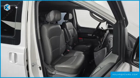 HYUNDAI STAREX 5-SEATER VAN