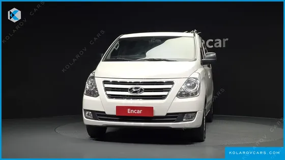 HYUNDAI STAREX 5-SEATER VAN