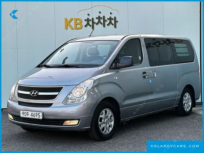 HYUNDAI STAREX 5-SEATER VAN