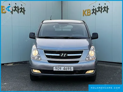 HYUNDAI STAREX 5-SEATER VAN