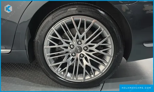 GENESIS G90 3.3 T AWD