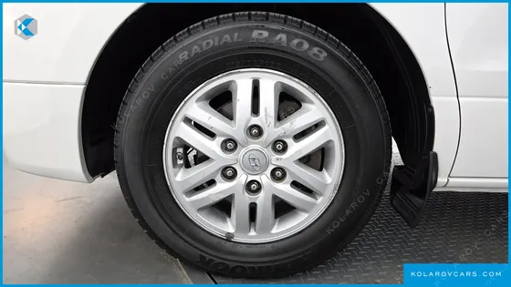 HYUNDAI STAREX 3-SEATER VAN