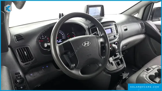 HYUNDAI STAREX 3-SEATER VAN