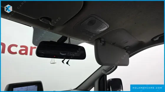 HYUNDAI STAREX 3-SEATER VAN