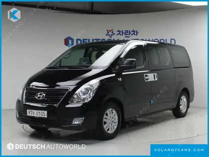 HYUNDAI STAREX 5-SEATER VAN