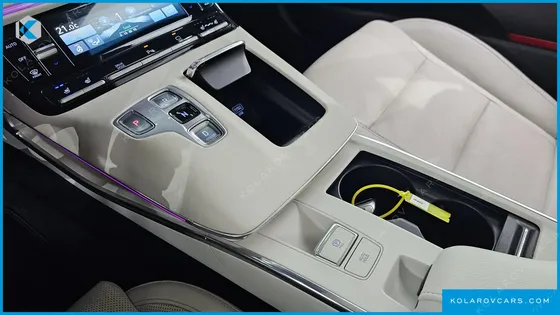 HYUNDAI GRANDEUR LE BLANC