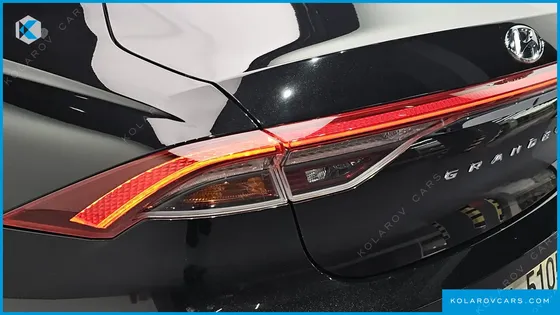 HYUNDAI GRANDEUR LE BLANC