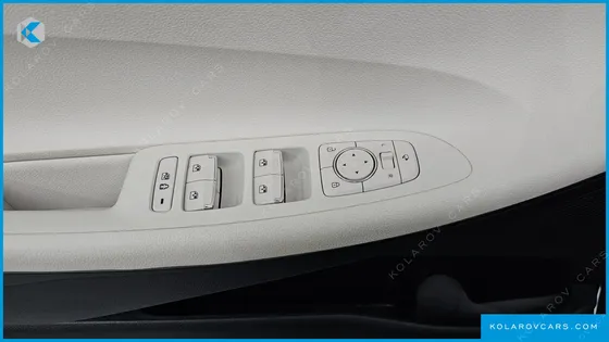 HYUNDAI GRANDEUR LE BLANC