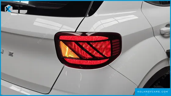 HYUNDAI VENUE 1,6 PREMIUM