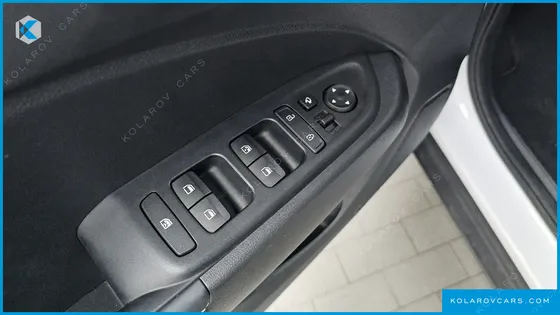 HYUNDAI VENUE 1,6 PREMIUM