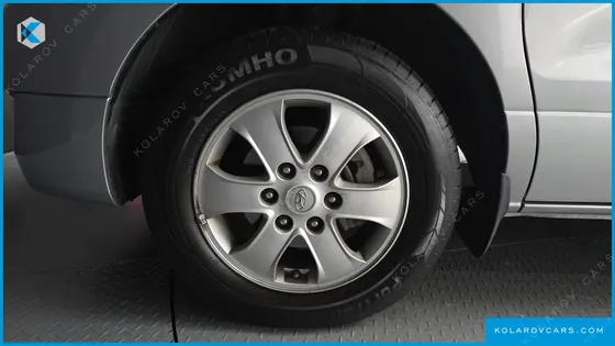 HYUNDAI STAREX 4WD 12-SEATER WAGON
