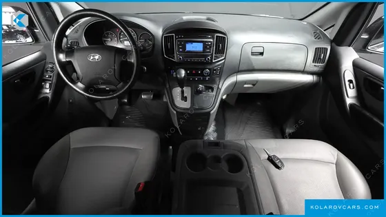 HYUNDAI STAREX 4WD 12-SEATER WAGON