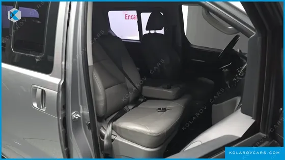 HYUNDAI STAREX 4WD 12-SEATER WAGON