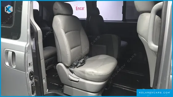 HYUNDAI STAREX 4WD 12-SEATER WAGON