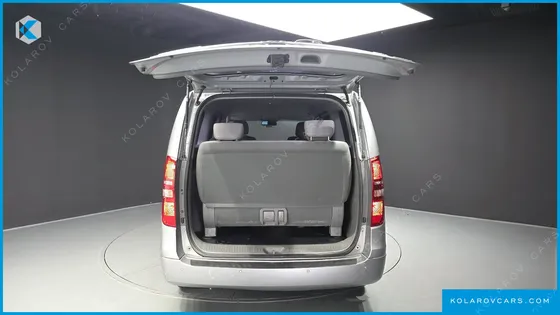 HYUNDAI STAREX 4WD 12-SEATER WAGON