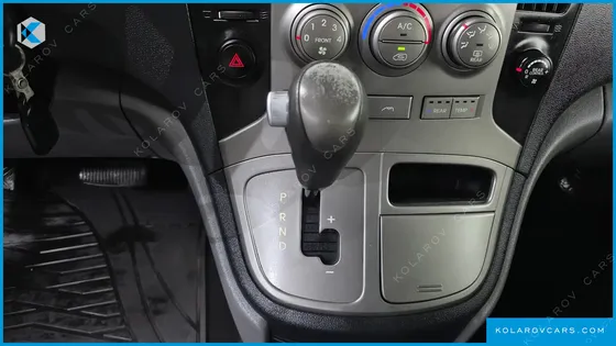 HYUNDAI STAREX 11-SEATER WAGON