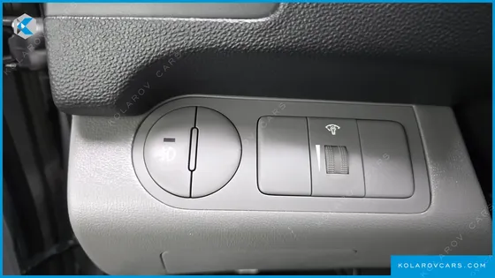 HYUNDAI STAREX 11-SEATER WAGON