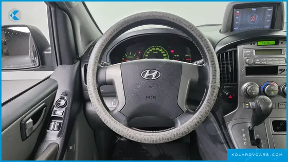 HYUNDAI STAREX 11-SEATER WAGON