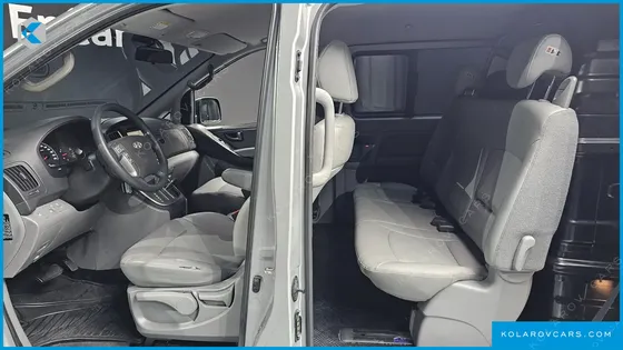 HYUNDAI STAREX 5-SEATER LPI VAN