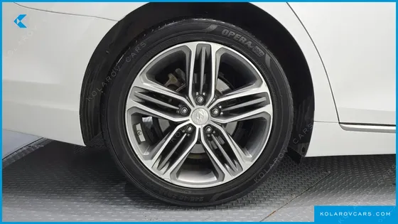 HYUNDAI GRANDEUR 2.4 PREMIUM