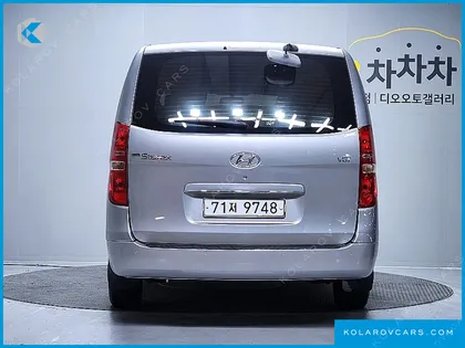 HYUNDAI STAREX 12-SEATER WAGON