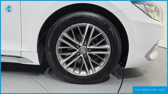 HYUNDAI GRANDEUR 2.4 MODERN