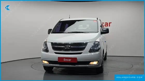 HYUNDAI STAREX 5-SEATER LPI VAN