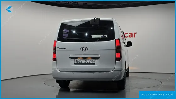 HYUNDAI STAREX 5-SEATER LPI VAN