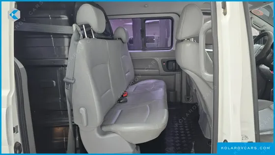 HYUNDAI STAREX 5-SEATER LPI VAN