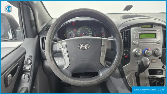 HYUNDAI STAREX 5-SEATER LPI VAN