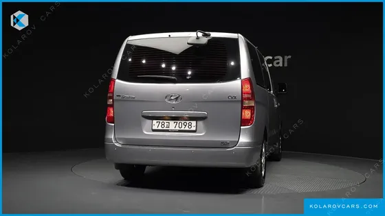 HYUNDAI STAREX 12-SEATER WAGON
