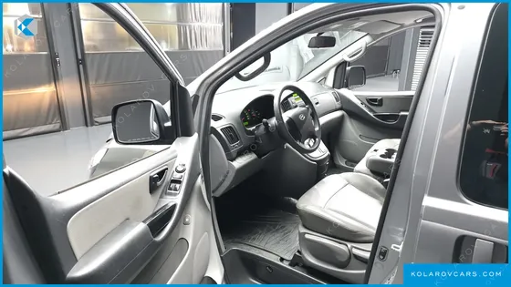 HYUNDAI STAREX 12-SEATER WAGON